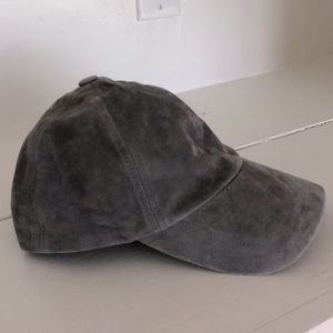 Barney’s light grey suede baseball cap